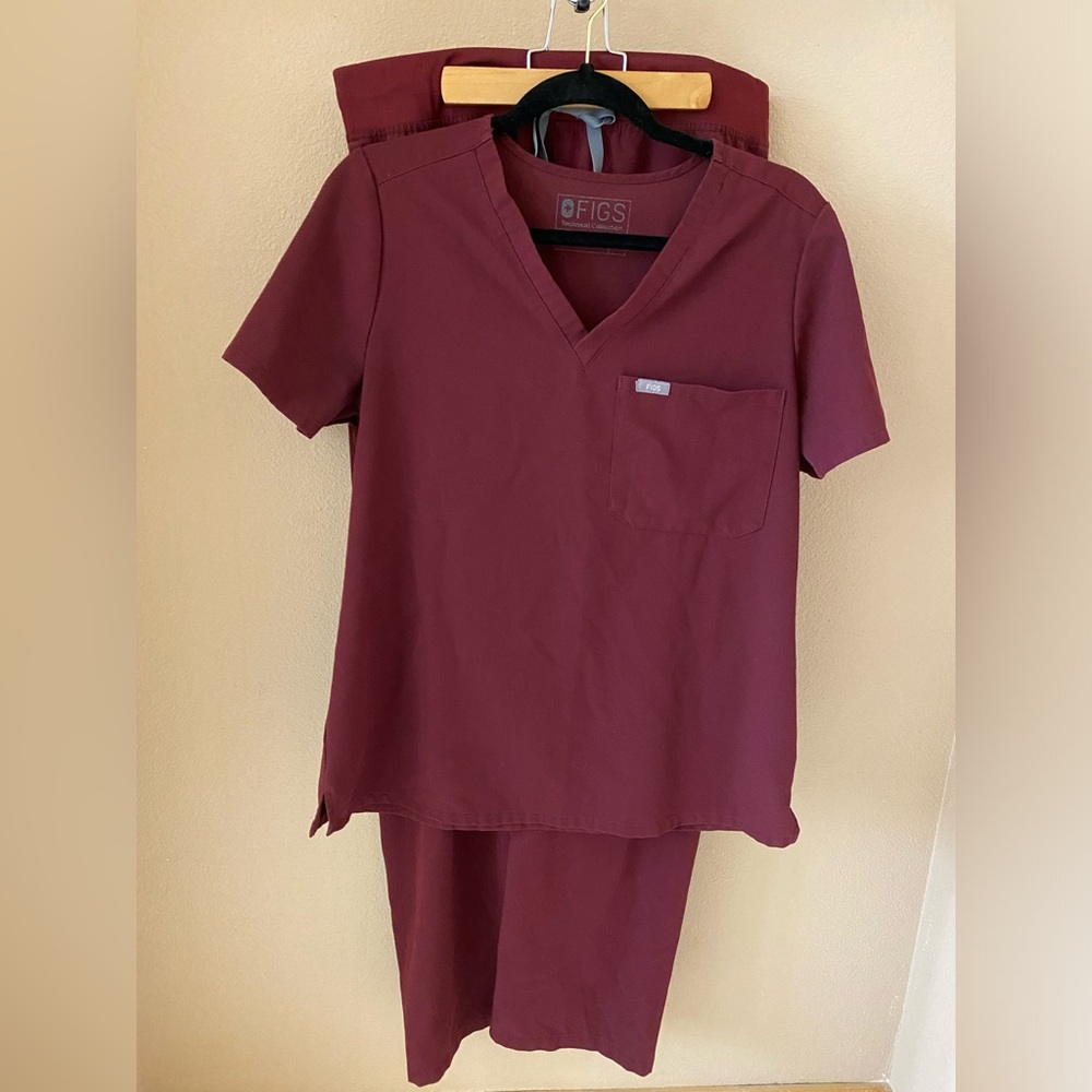 Figs maroon set size M